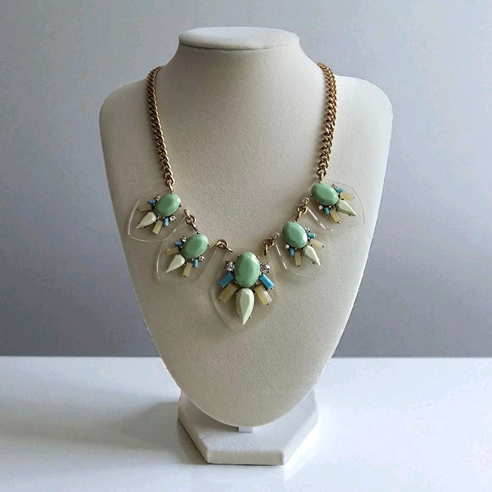 J.Crew Statement Necklace Mint Green‎ Blue Beige Crystal Faceted Resin Gold Tone - Picture 3 of 11